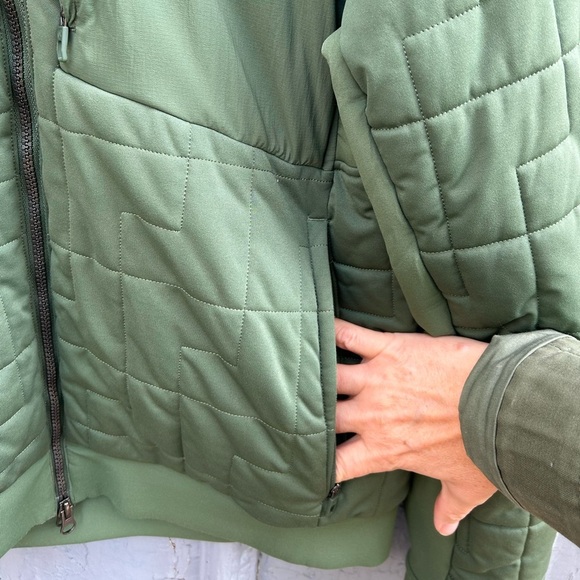 Lululemon Rival Side Bomber, size M - Picture 10 of 15